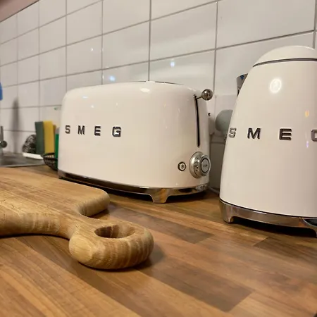 Stylish Centre Hideaway & Private Hot Tub Διαμέρισμα Γκάλγουεϊ